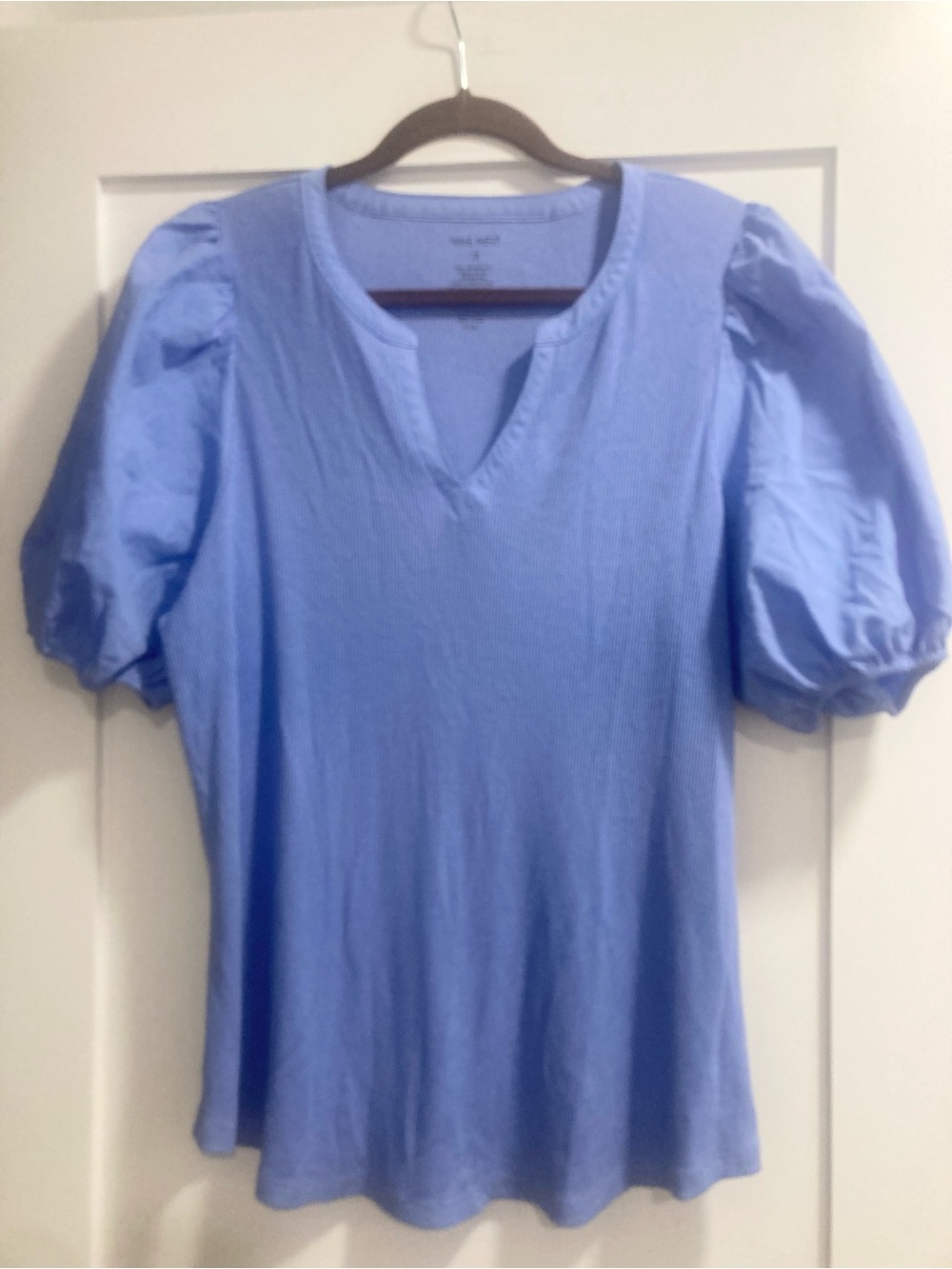 Nine West Light Blue Puff Sleeve V‑Neck Top